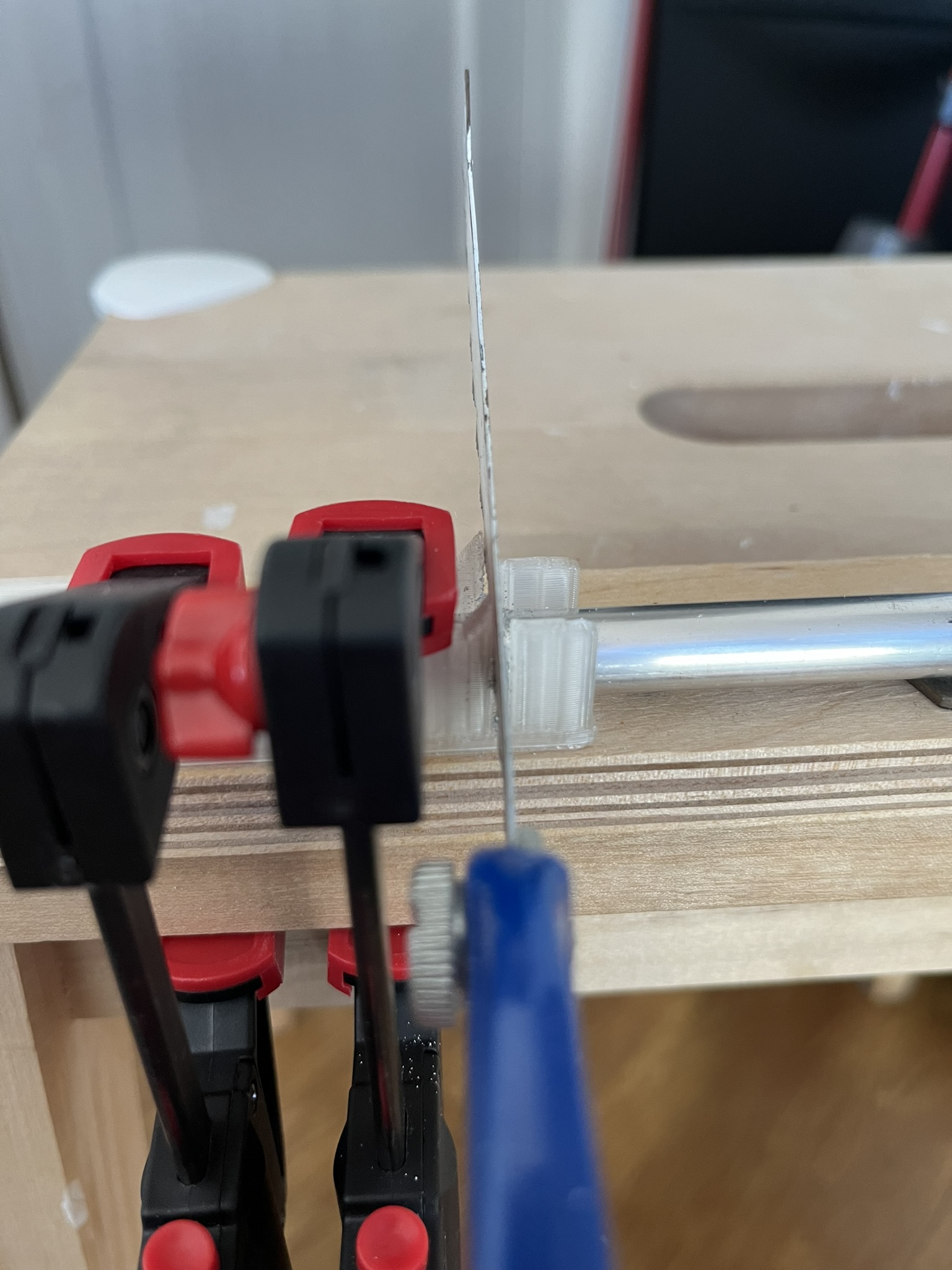 Dụng cụ cắt ống cho hộp chống ẩm werner_rh giá rẻ