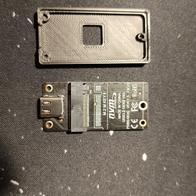 Phần vỏ case cho bo mạch NVME mini mua trên Aliexpress