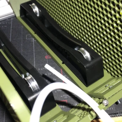 Giá đỡ cuộn dây filament dựa trên đế giữ filament từ Aliexpress