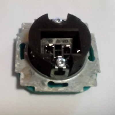 Đế cắm IEC C14 thay thế ổ cắm Schuko