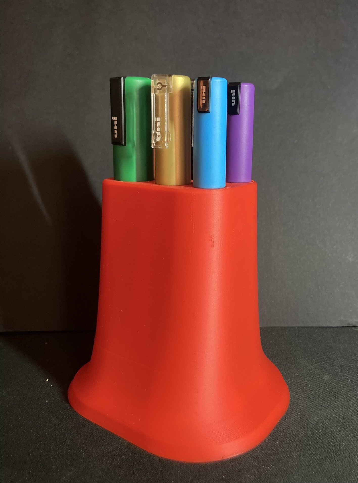 Đế cắm bút uniPOSCA