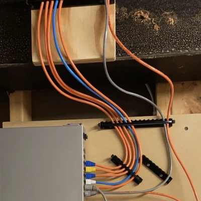 Giá Đỡ Dây Mạng