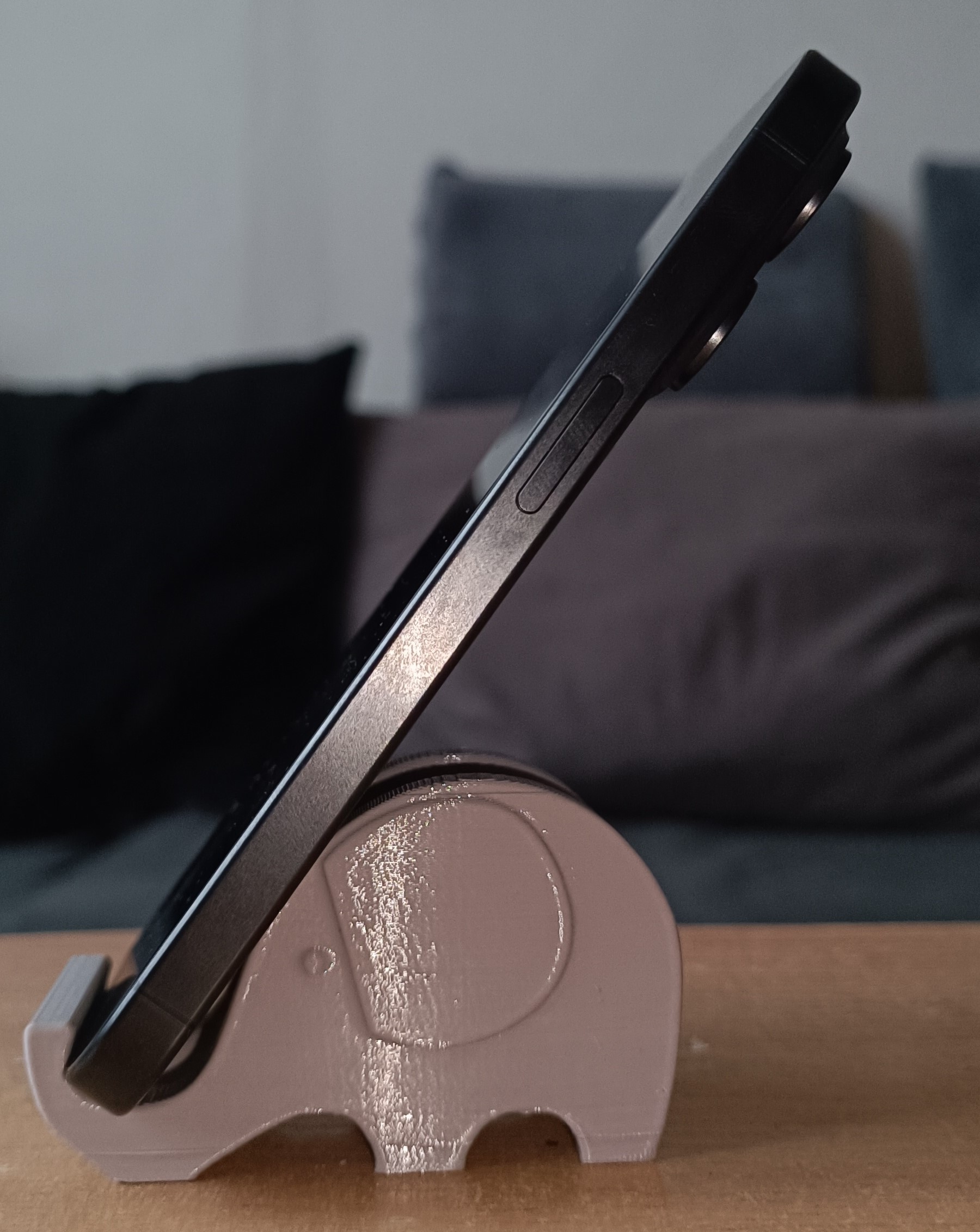 Chân đế điện thoại hình con voi