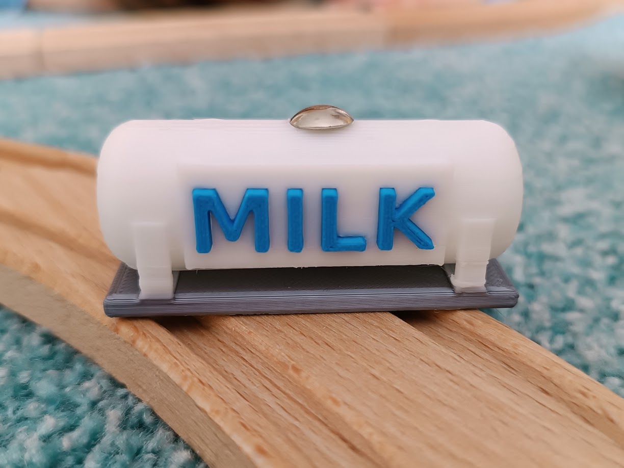 Thùng sữa cho xe lửa gỗ