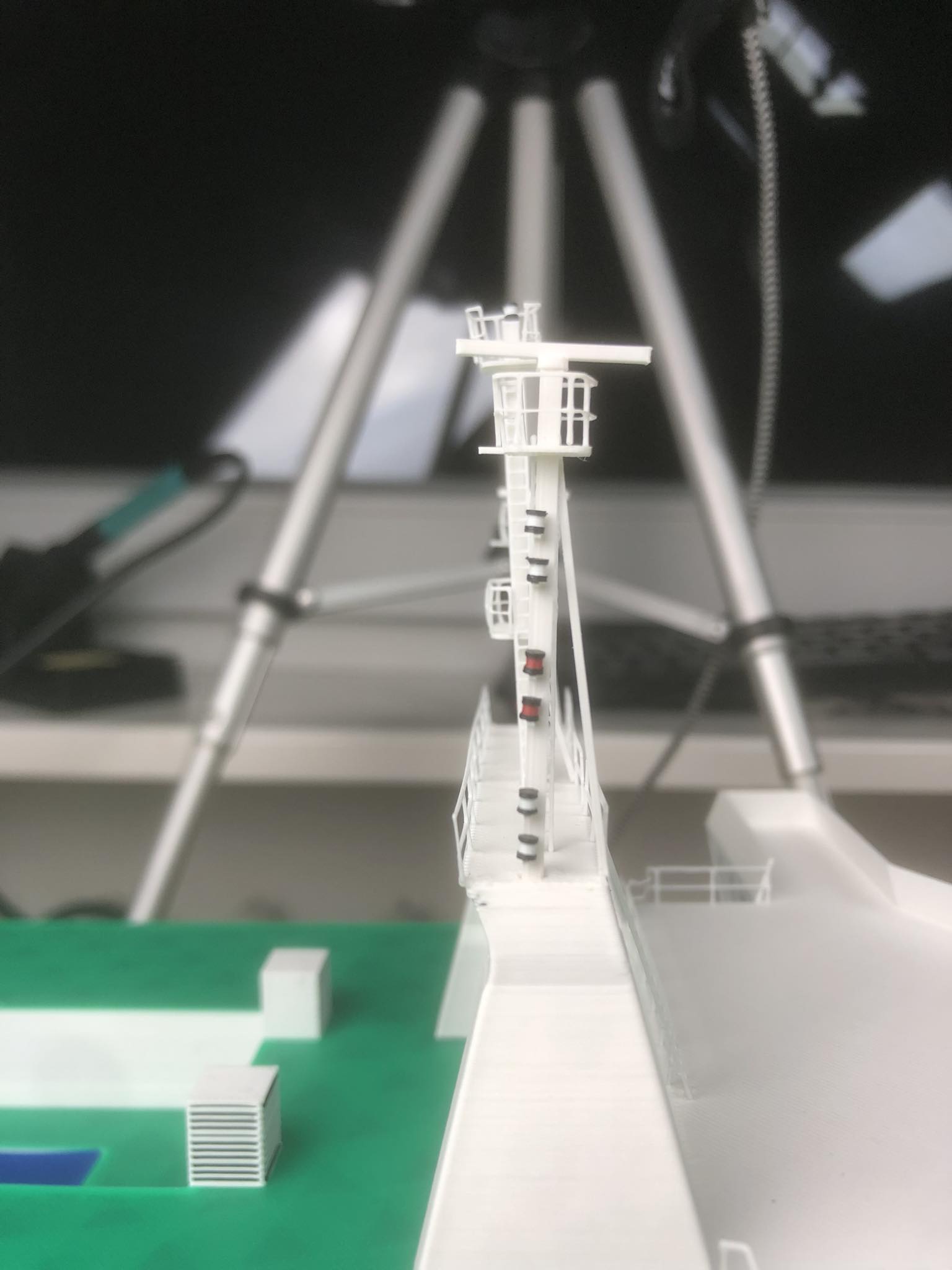 Tàu RC DFDS "Ark Germania" Dài 1,32m! Tỷ Lệ 1:150