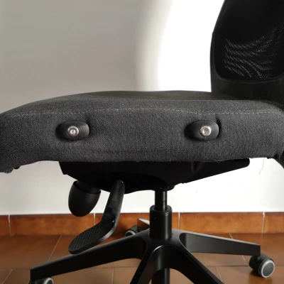 Nắp bịt lỗ bắt ốc & kẹp vải tay vịn ghế IKEA Markus