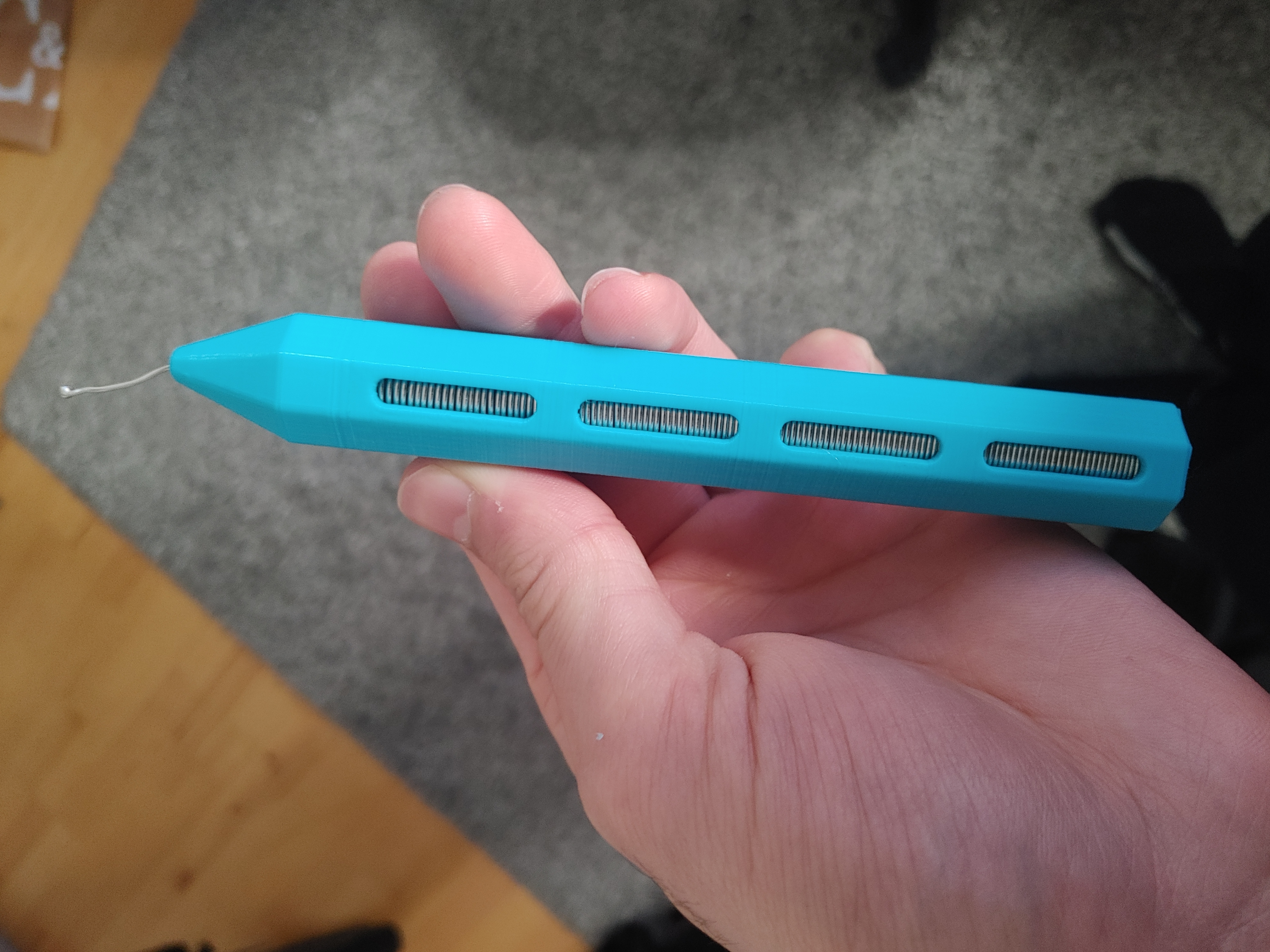 Ống thiếc hàn và đế giữ cho Ikea Skadis