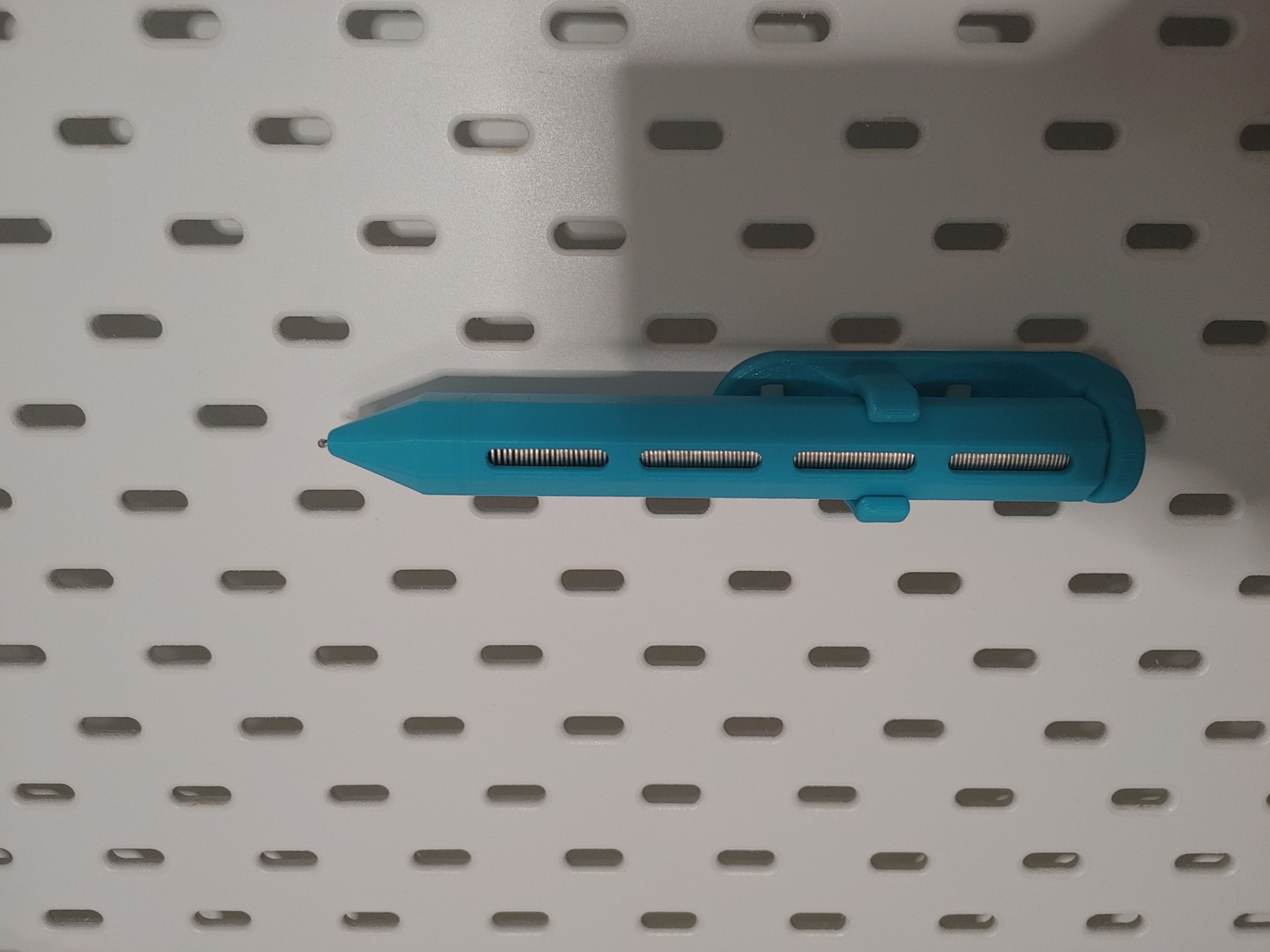 Ống thiếc hàn và đế giữ cho Ikea Skadis