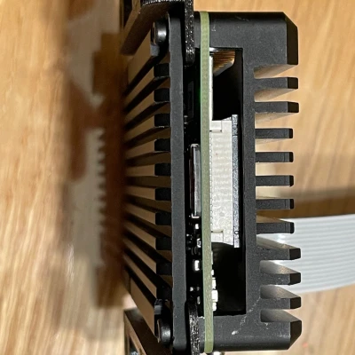 Giá treo tường cho vỏ nhôm Raspberry Pi 4