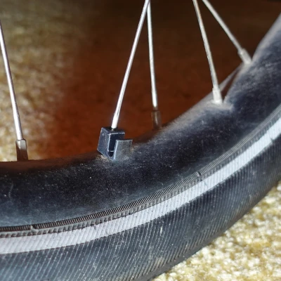 Kẹp Giữ Ốp Lốp Cho Xe Velomobiles / Xe Đạp Ngả Lưng / Xe Đạp (FreeCAD)