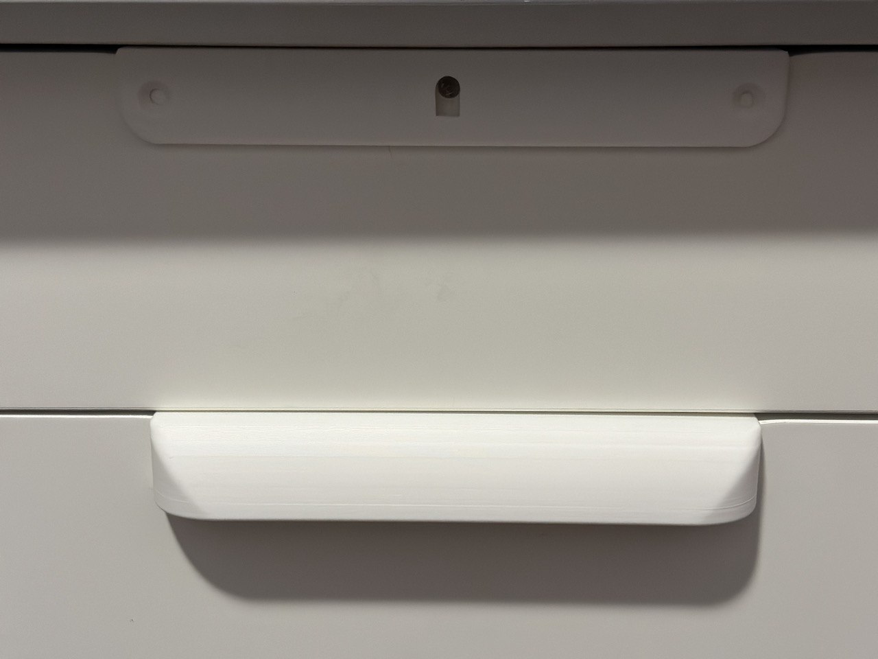 Tay nắm IKEA ALEX - An toàn cho bé