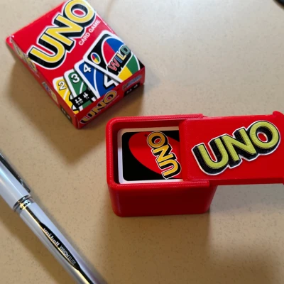 Hộp Đựng Bài Uno Nhỏ Nhất Thế Giới