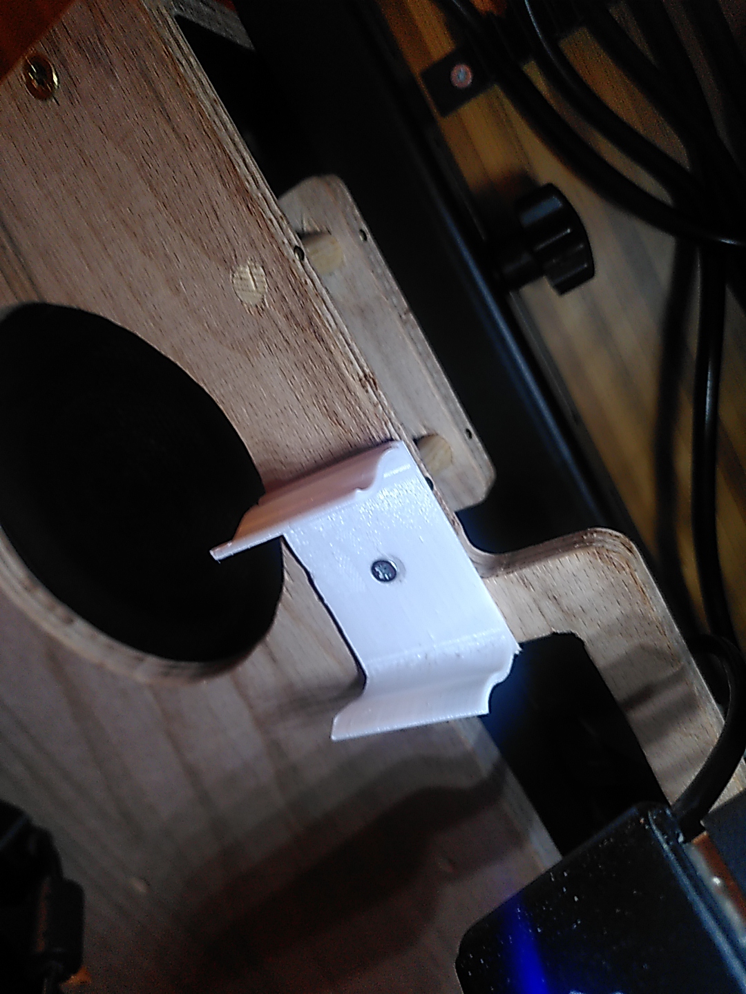 Kẹp gắn ISY USB HUB