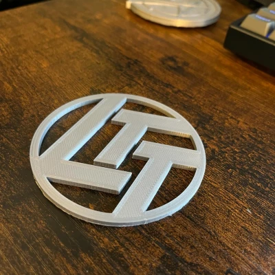 Logo LTT / Linus Tech Tips