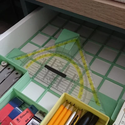 Giá đỡ Gridfinity cho thước tam giác