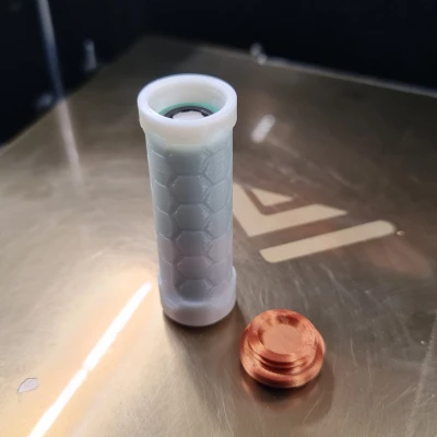 Hộp đựng pin 18650 21700