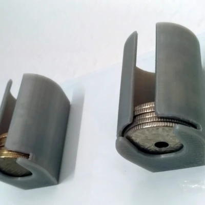 Hộp đựng tiền xu gắn nam châm (5kr và 20kr Đan Mạch)