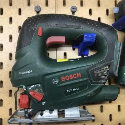 Kệ Gắn Máy Cắt BOSCH PSR 18 Li Cho IKEA Skadis