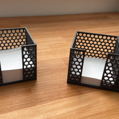 Kệ chặn giấy kiêm chỗ cắm bút