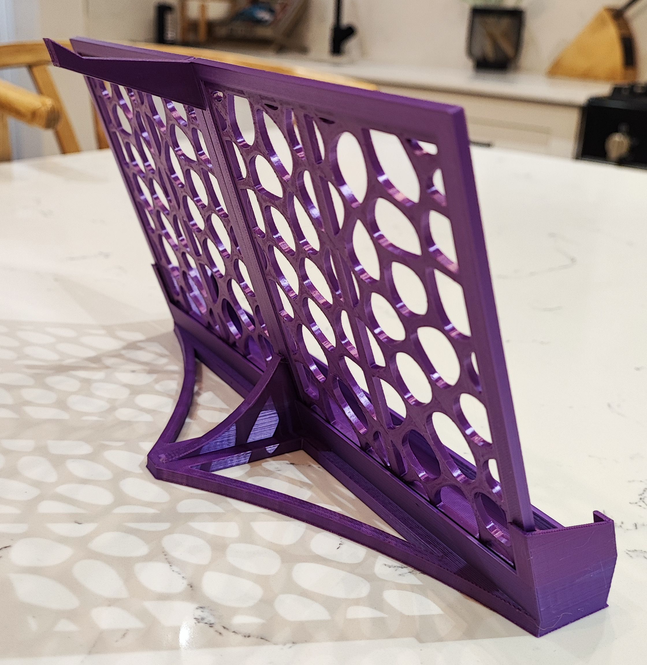 Giá đỡ Máy tính bảng có Miếng chèn Voronoi kèm Kệ Tai nghe/Tai nghe không dây