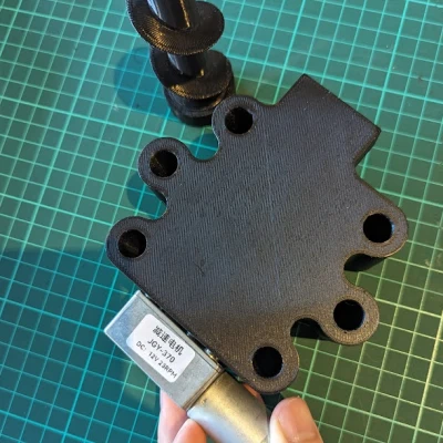 Máy Cho Thú Cưng Ăn Tự Động - Phễu và Trục Xoắn