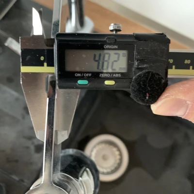 Giá đỡ bọt biển nhà bếp cho vòi nước có tay