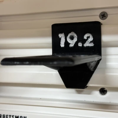 Giá đỡ pin Craftsman 19.2V cho hệ thống VersaTrack