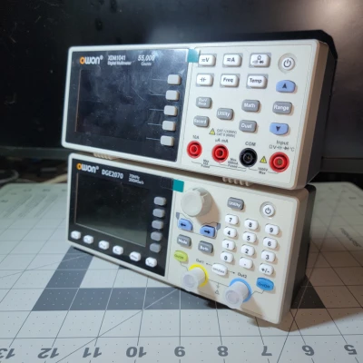 Kệ đôi cho OWON DGE2070 và XDM1041