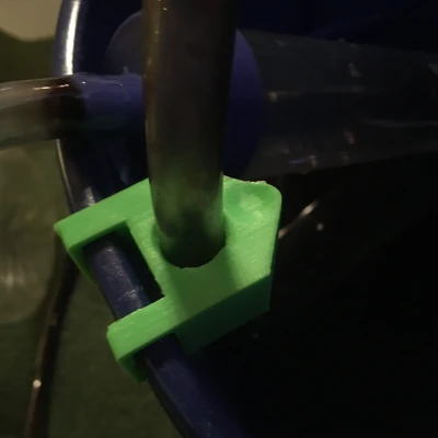 Kẹp Ống Thùng Nhựa