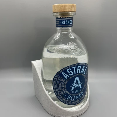 Giá đỡ chai treo tường