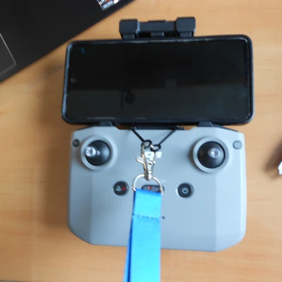 Giá đỡ cổ điều khiển DJI