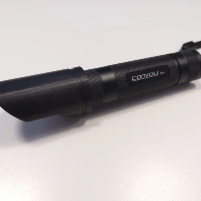 Chụp đèn pin xe Convoy S21A