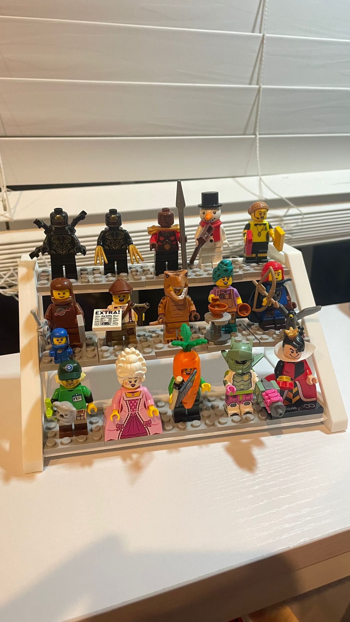 Kệ Trưng Bày Xe Diecast 3 Tầng (Tỷ Lệ 1:64)