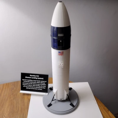 Thang Máy Chở Người & Hàng Hóa (Starship HLS)