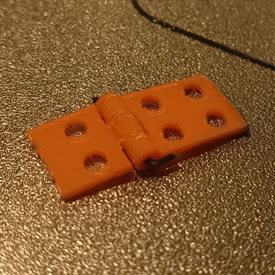 Bản lề cho tàu lượn RC