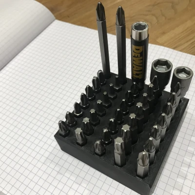 Hộp Đựng Bộ 40 Chi Tiết Đầu Vít Tác Động DEWALT DT70702