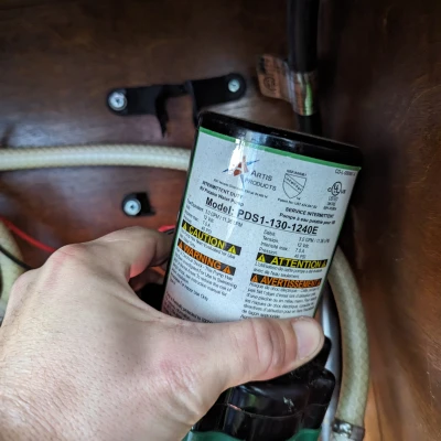 Giá Đỡ Bơm Nước Artis RV