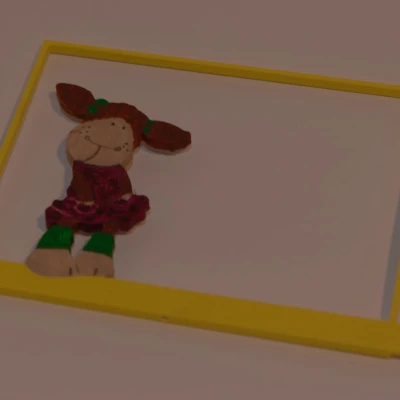 Móc chìa khóa có nhân vật di chuyển