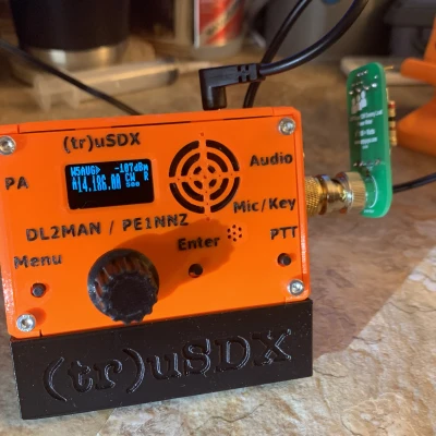 Giá đỡ hình nêm (tr)uSDX