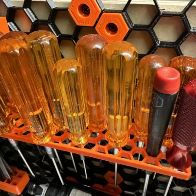 Treo Đồ Hoặc Kệ Tường Tổ Ong