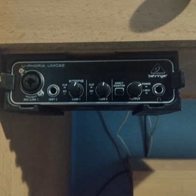 Giá đỡ Behringer UMC22