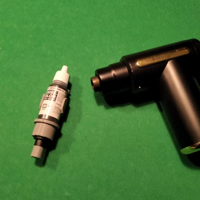 Máy lắc chai Vallejo. Súng massage Bright.