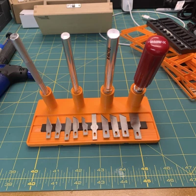 Khay đựng dao X-Acto / dao thủ công Gridfinity