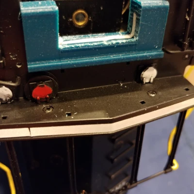 Giá đỡ khớp nối Kadee #907 cho đầu máy SD70MAC USA Trains