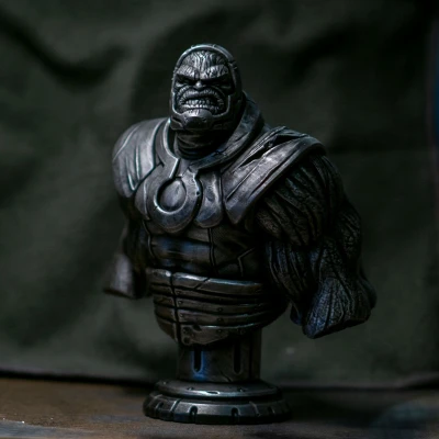 Tượng bán thân Darkseid