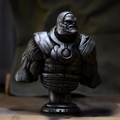 Tượng bán thân Darkseid