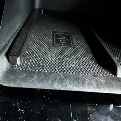 Ốp Sạc Không Dây Skoda Enyaq