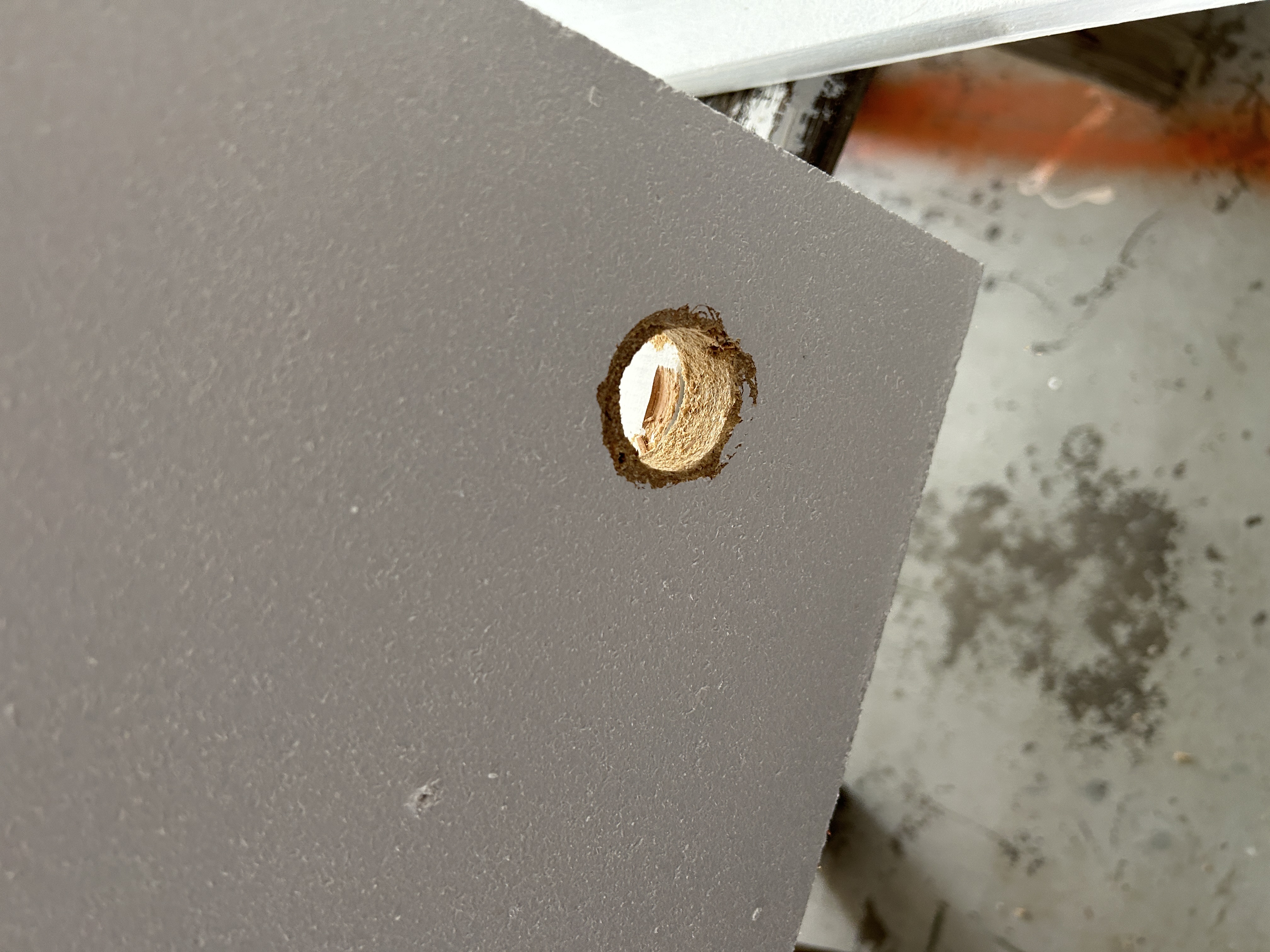 Nắp và ống lót lỗ 1 1/4 inch (32mm) cho cáp