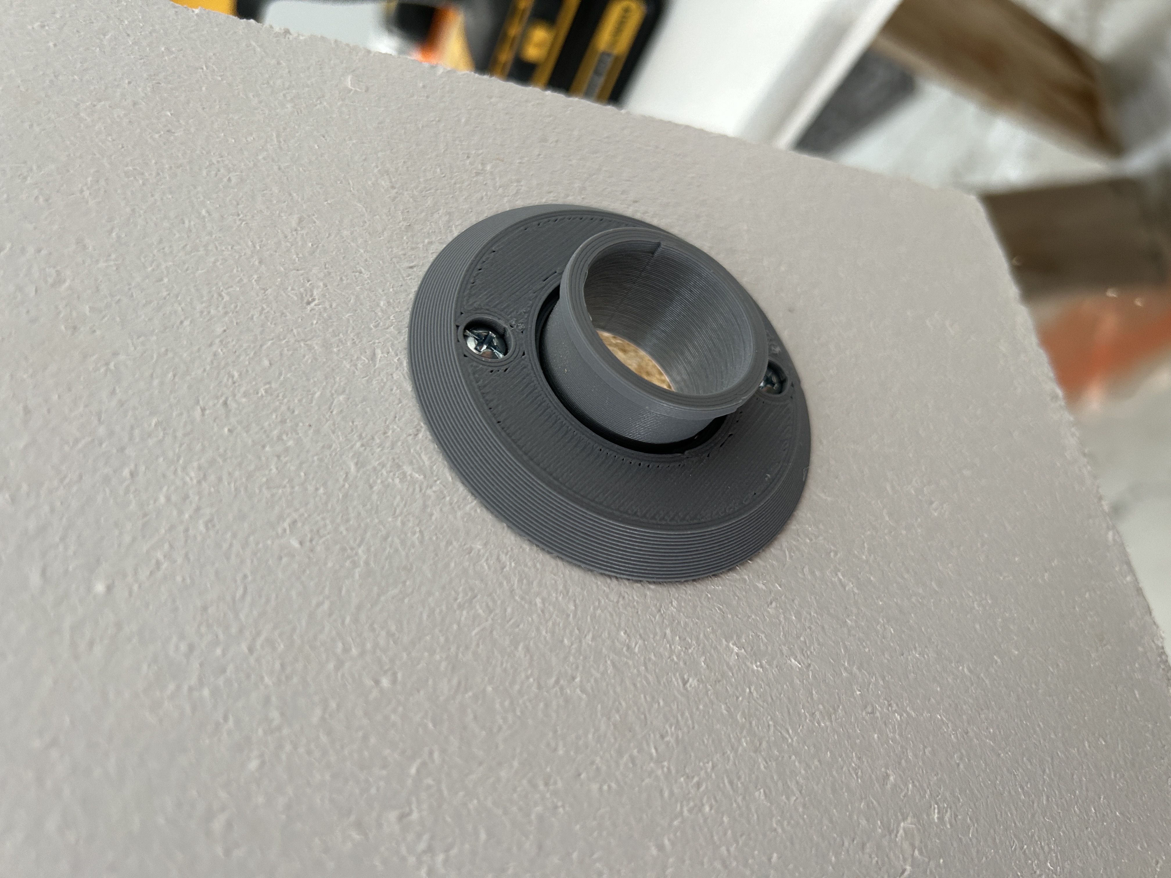 Nắp và ống lót lỗ 1 1/4 inch (32mm) cho cáp