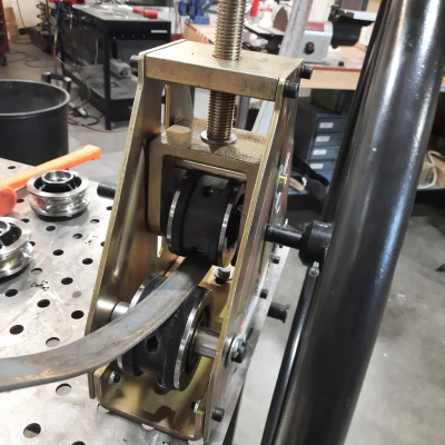 Trục Cán Thanh Dẹp Cho Máy HF Tube Roller